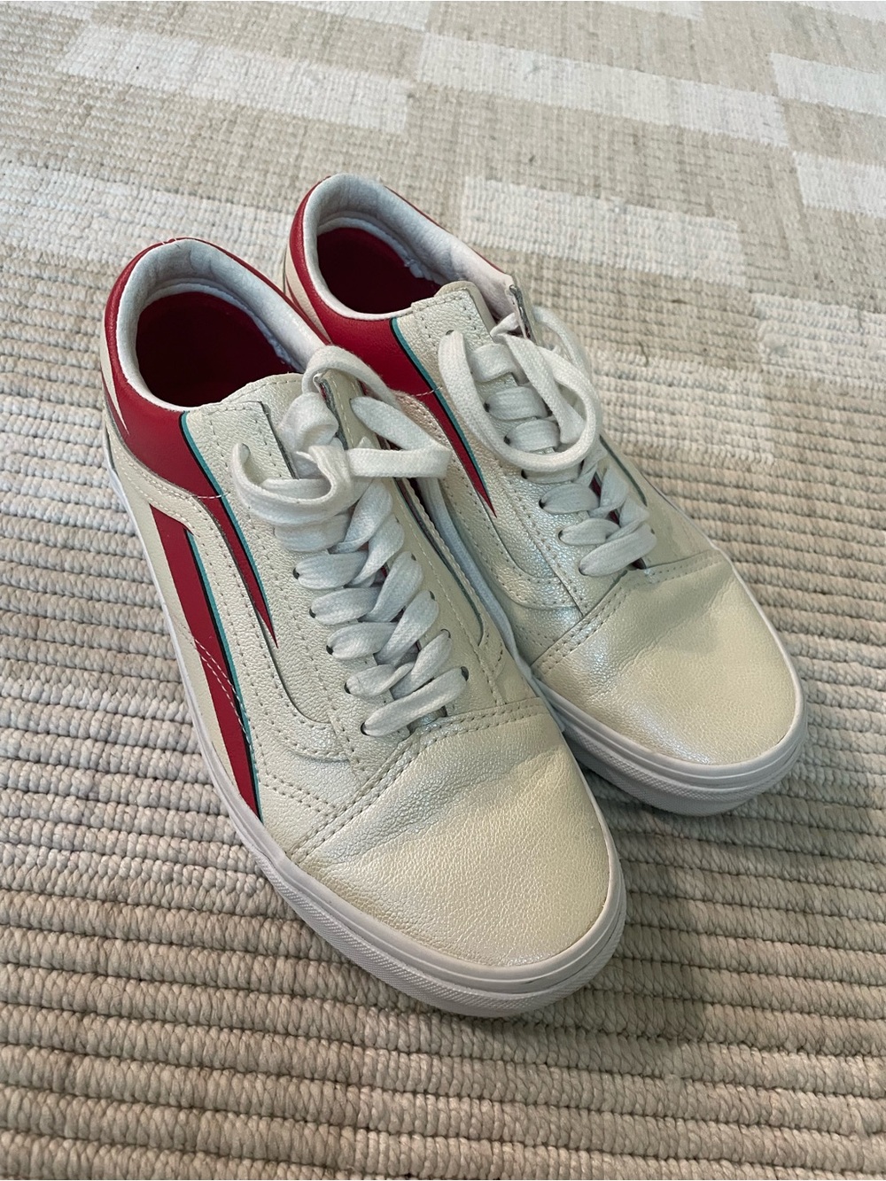 Vans Old Skool David Bowie Aladdin Sane Mens 6.5 (8 W) Cream Red Lightning Bolt